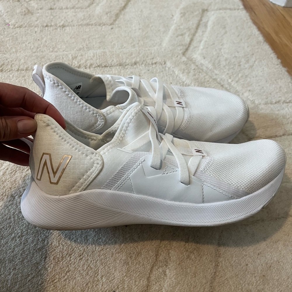 New Balance DYNASOFT Tennis shoes